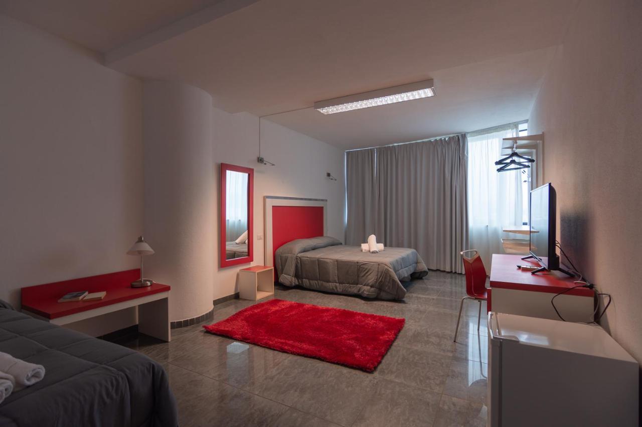 Delta Rooms Olbia Exteriör bild