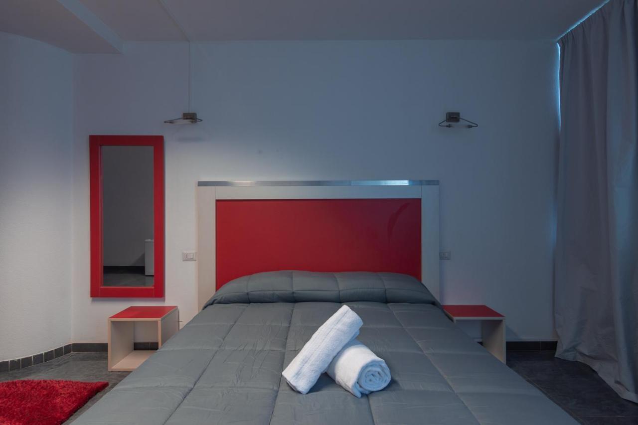 Delta Rooms Olbia Exteriör bild