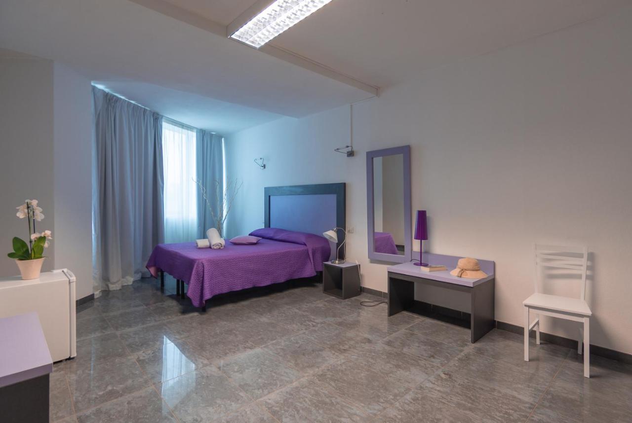 Delta Rooms Olbia Exteriör bild